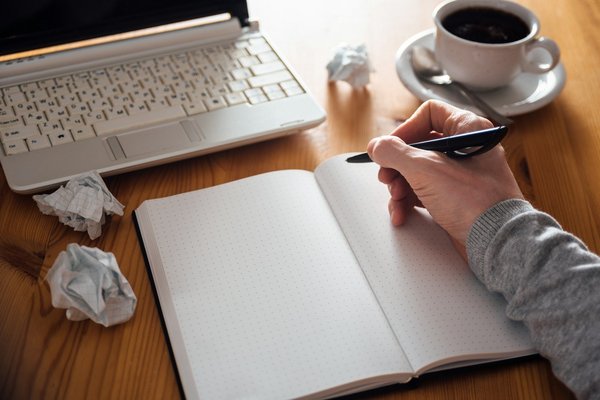 Libérer votre créativité avec la formation écriture du cfpj